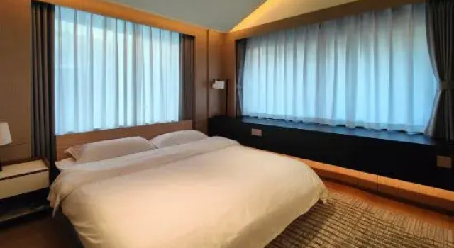 Люкс Deluxe с красивым видом из окна Lijiang Dian Jun Wang Hotel