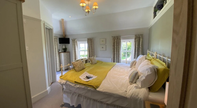Двухместный номер Standard с балконом Downton Lodge Country Bed and Breakfast and; Self Catering