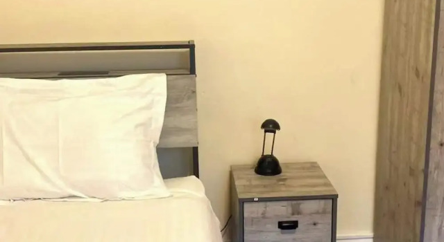 House - Sleeps 8 - Garden - Parking, Забронировать Отель Отели Англии 3 звезды, 3*