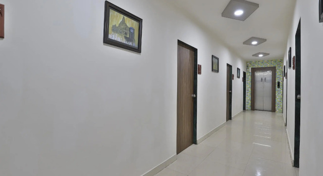 OYO 45328 Athiz Inn Somnath, Varaa Hotelli Hotellit Somnath pysäköinnillä, Pysäköinti