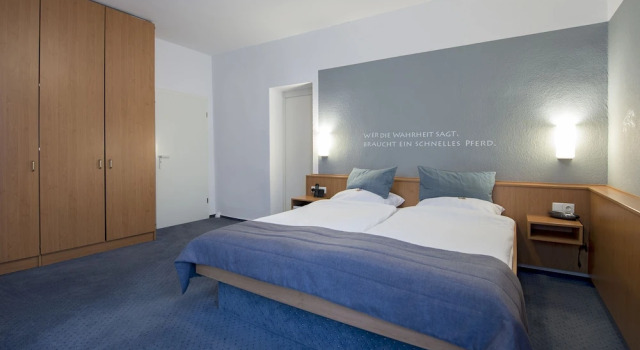 Hotel Keil, Забронировать Отель Вильгельмсхафен East Frisia, рядом с Stadthalle Wilhelmshaven