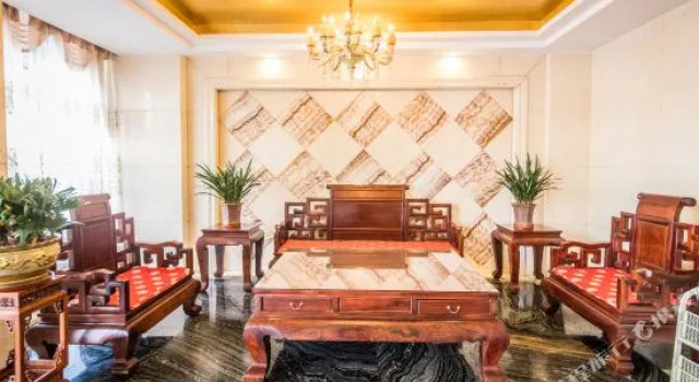 Manfeng Hotel, Boek Hotel Hotels in Guangdong met parkeren, Parkeren
