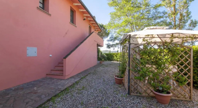 Podere Lo Stringaio, Prenota Hotel Fauglia Toscana