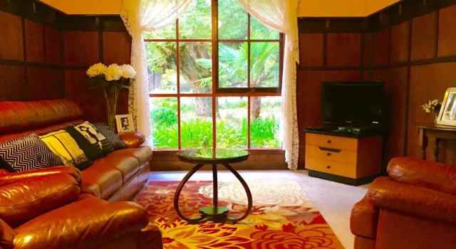 Коттедж Eugenie Cottage 1930s Art Deco