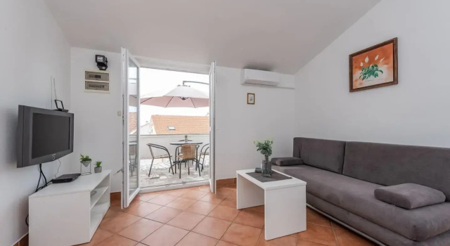 Vesna 2 city central apartment