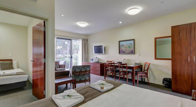 Strath Motel
