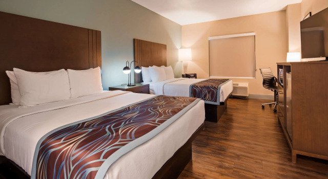 Четырёхместный номер Standard Best Western Plus New Barstow Inn & Suites