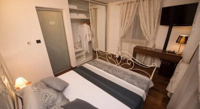 Impeccable 1-bed Apartment in Center of Split