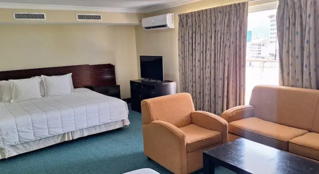 Полулюкс Hotel paradise Puerto la Cruz