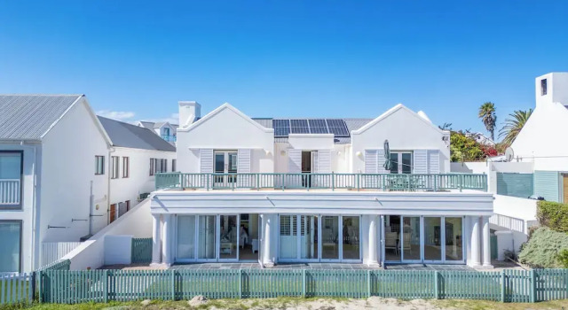 Charming Langebaan Holiday Home With Panoramic Views
