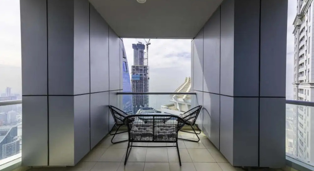 High-floor Trendy Apt w Marina Palm Ocean Vws, Забронировать Отель Дубай Эмират Дубай, рядом с Остановка трамвая Marina Towers