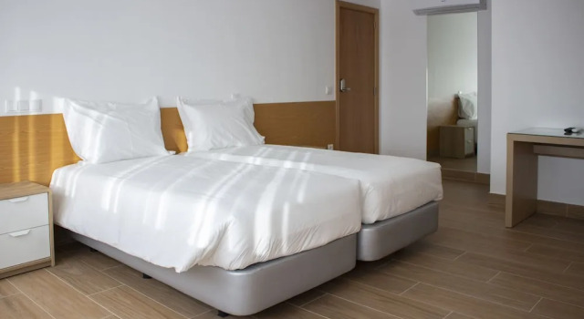 Central Suites 3, Забронировать Гостевой дом Каркежиду Авейру