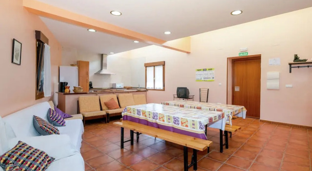 Spacious Mansion in Basque Country With Swimming Pool, Rezerwuj Hotel Labastida Rioja Alavesa