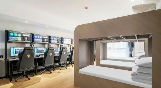 Кровать в общем номере Jianfeng Luxury E-sports Hotel (Shijiazhuang Yuhua Wanda Plaza)2-1802