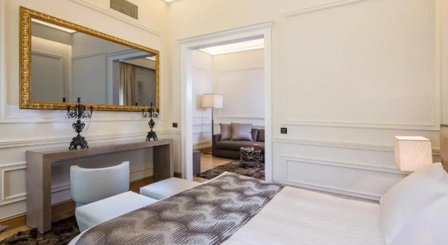 Номер Luxury 3 Sixty Hotel & Suites