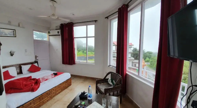 Goroomgo Hotel Aqua Waterfall Dharamsala