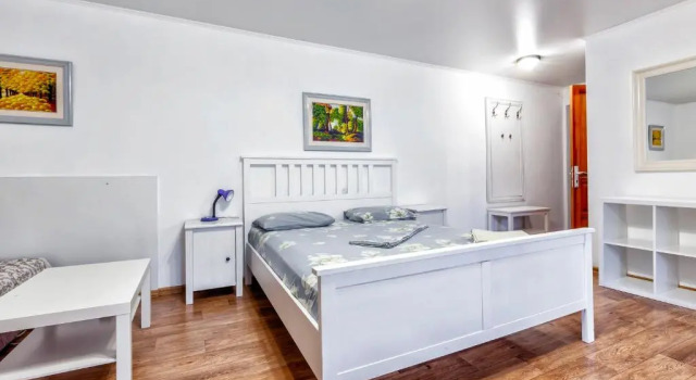 426 Apartamenty v Zolotom kvadrate v tsentre Otlichno podhodjat dlja komandirovannyh i turistov, Boek Appartement Alma-Ata Kazachstan, in de buurt van Abay Metro Station