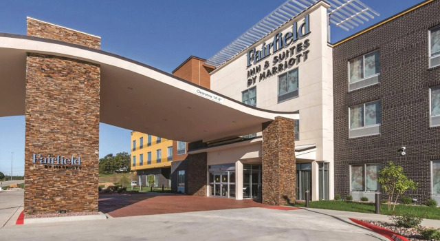 Fairfield Inn & Suites by Marriott Kansas City Shawnee, Buchen Sie Hotel Shawnee Kansas