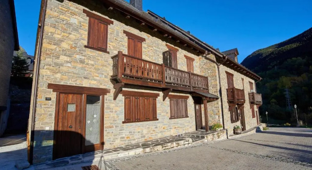 PRECIOSA CASA, NAUT ARAN, ALTO ARAN, GESSA, A 4 KM DE BAQUEIRA, 212 M2 wifi, Reserva ahora Hotel Baqueira España