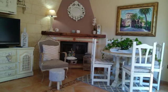 Апартаменты Laurel de la Reina Bed & Breakfast - Boutique