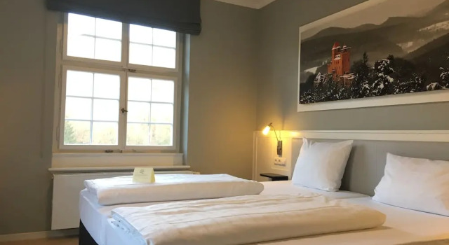 Jugendstilhotel Trifels, Забронировать Отель Аннвайлер-ам-Трифельс Пфальцский Лес, рядом с Замок Трифельс