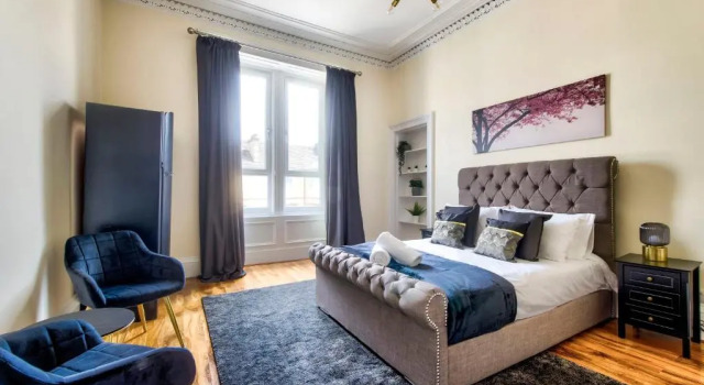 Апартаменты Stunning 5 bedroom apt, close to city centre, SEC, Hydro and motorway