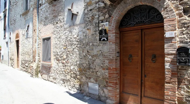 Margarita DAustria, Buchen Sie Hotel Campli 