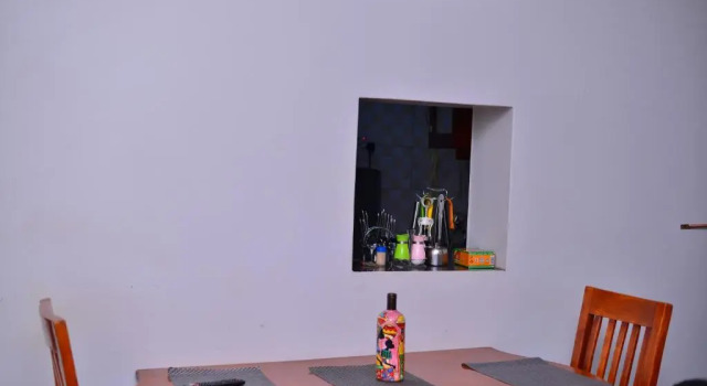 JD Apartment With kings size bed, WiFi, Netflix & DSTV