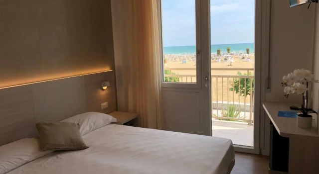 Двухместный номер Standard с балконом и с видом на море Hotel Karibe
