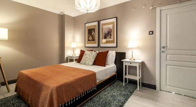 Comfy and Central Flat in the Heart of Sisli, Забронировать Отель Шишли Стамбул, рядом с Taksim Metro Station-Talimhane Exit