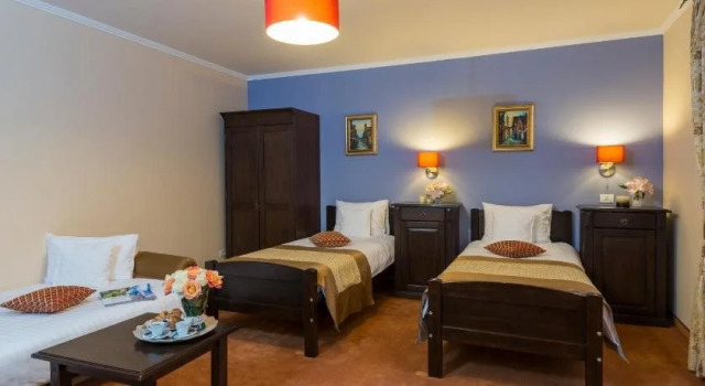 Pension Marylou, Rezerwuj Hotel Hotele w Lancrăm z parkingiem, Parking