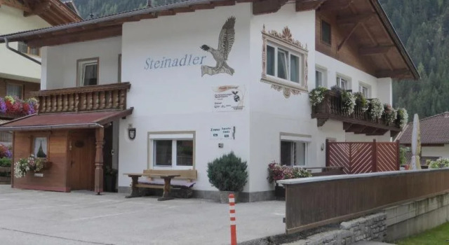 Pension Steinadler, Rezervovat Hotel Hotely v Tyrolsko se snídaní, Snídaně