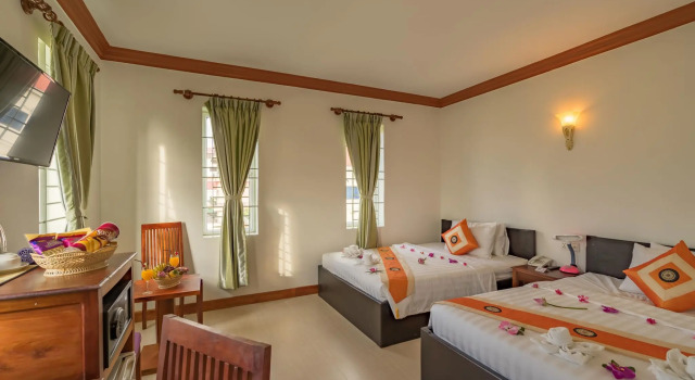 Двухместный номер Deluxe с балконом и с красивым видом из окна Kingfisher Angkor Hotel
