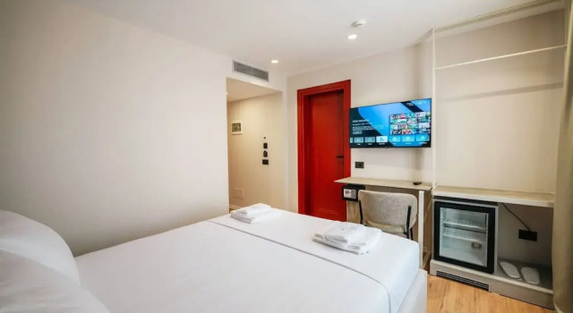 Ermes Deluxe Double Room, Réserver Appart'hôtel Aparthotels à Durres County, Appart'hôtel