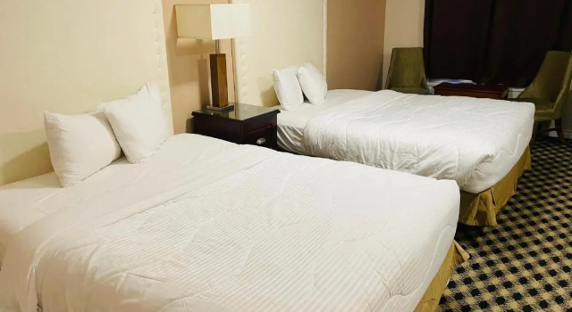 Четырёхместный номер Standard Falls Lodge by the Falls