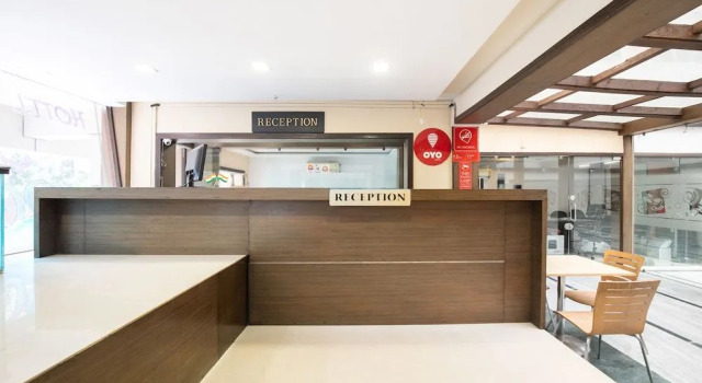OYO Flagship 42706 Hotel Jal Sagar, Забронировать Отель Вадодара штат Гуджарат