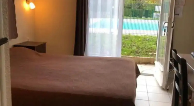 Трёхместный номер Standard Hôtel Restaurant Les Falaises
