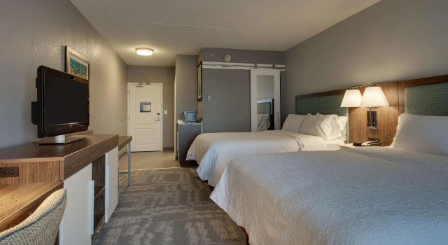 Четырёхместный номер Standard Hampton Inn & Suites Chicago/Aurora