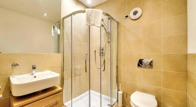 Апартаменты ALTIDO Superb 2-BR Flat in the heart of Edinburgh