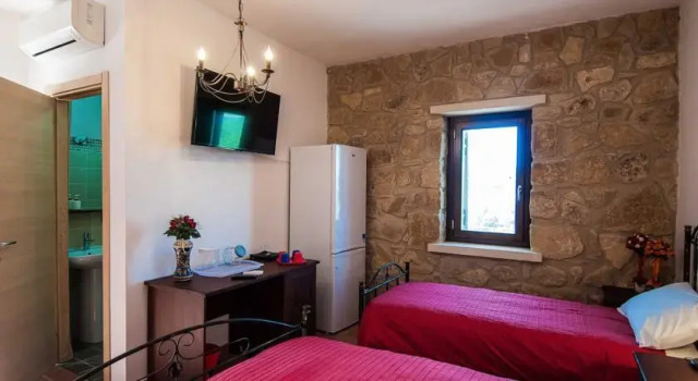 Agriturismo Caramazza, Book Hotel Serradifalco Sicilien