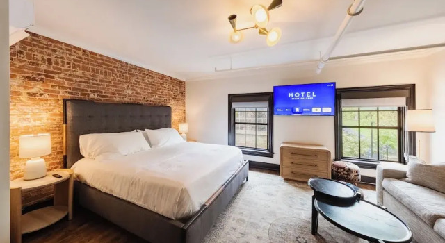 Двухместный люкс Hotel State College