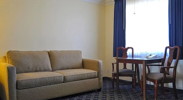 Двухместный люкс c 1 комнатой Sands Inn & Suites