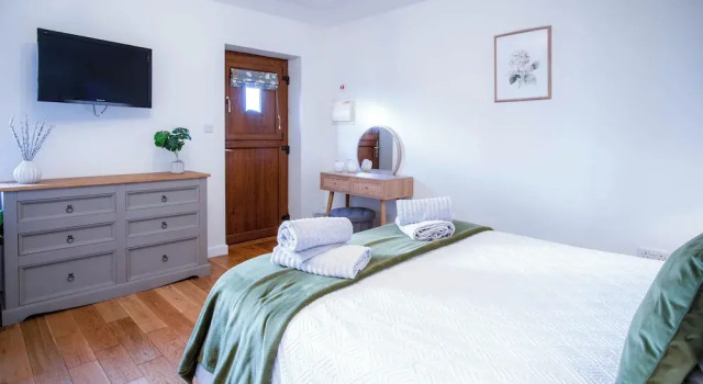 The Beacon - 3 Bed - Ludchurch