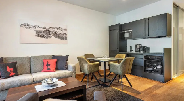 Двухместный люкс Deluxe с балконом AlpenParks Hotel & Apartment Taxacher