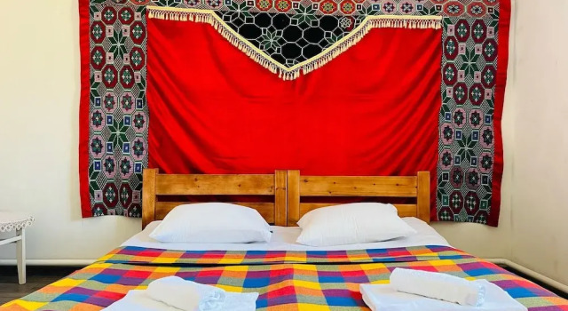 DADOW Guesthouse, Book Guesthouse Naryn 