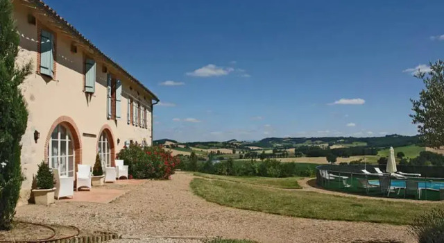 Domaine d'En Naudet, Book Hotel Hotels in Teyssode with Parking, Parking