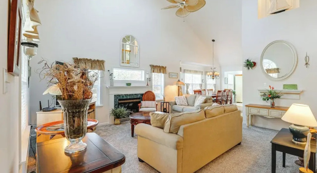 8 Mi to Beach: Ocean Pines Home Near Marina & Golf, Rezerwuj Dom wakacyjny Ocean Pines Maryland