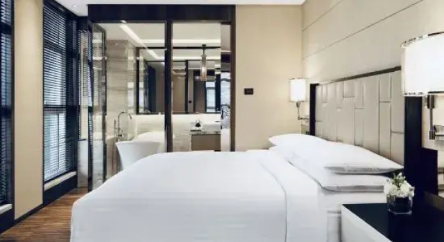 Семейный люкс The Fairway Place, Xian - Marriott Executive Apartments