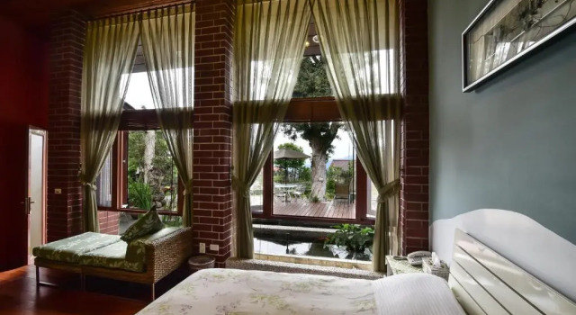 Camera Deluxe TFG B&B