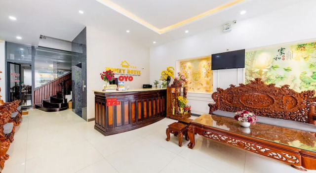 Homey Hotel by OYO Rooms
